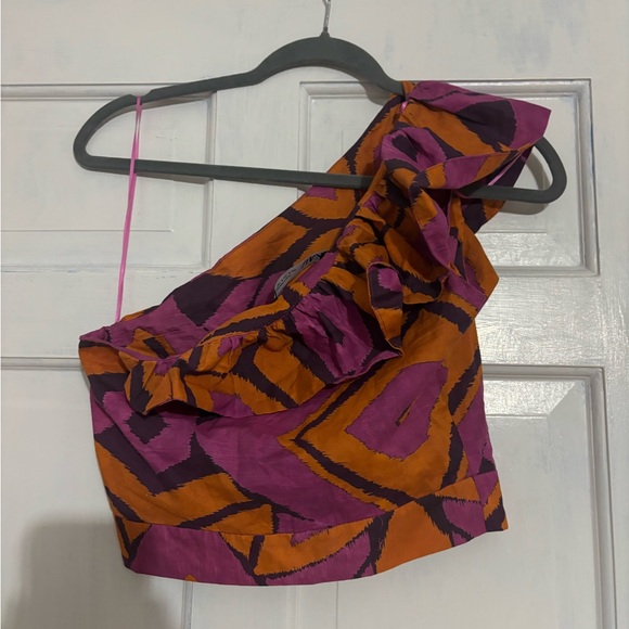 Zara Abstract One Shoulder Ruffle Top! - Picture 4 of 5